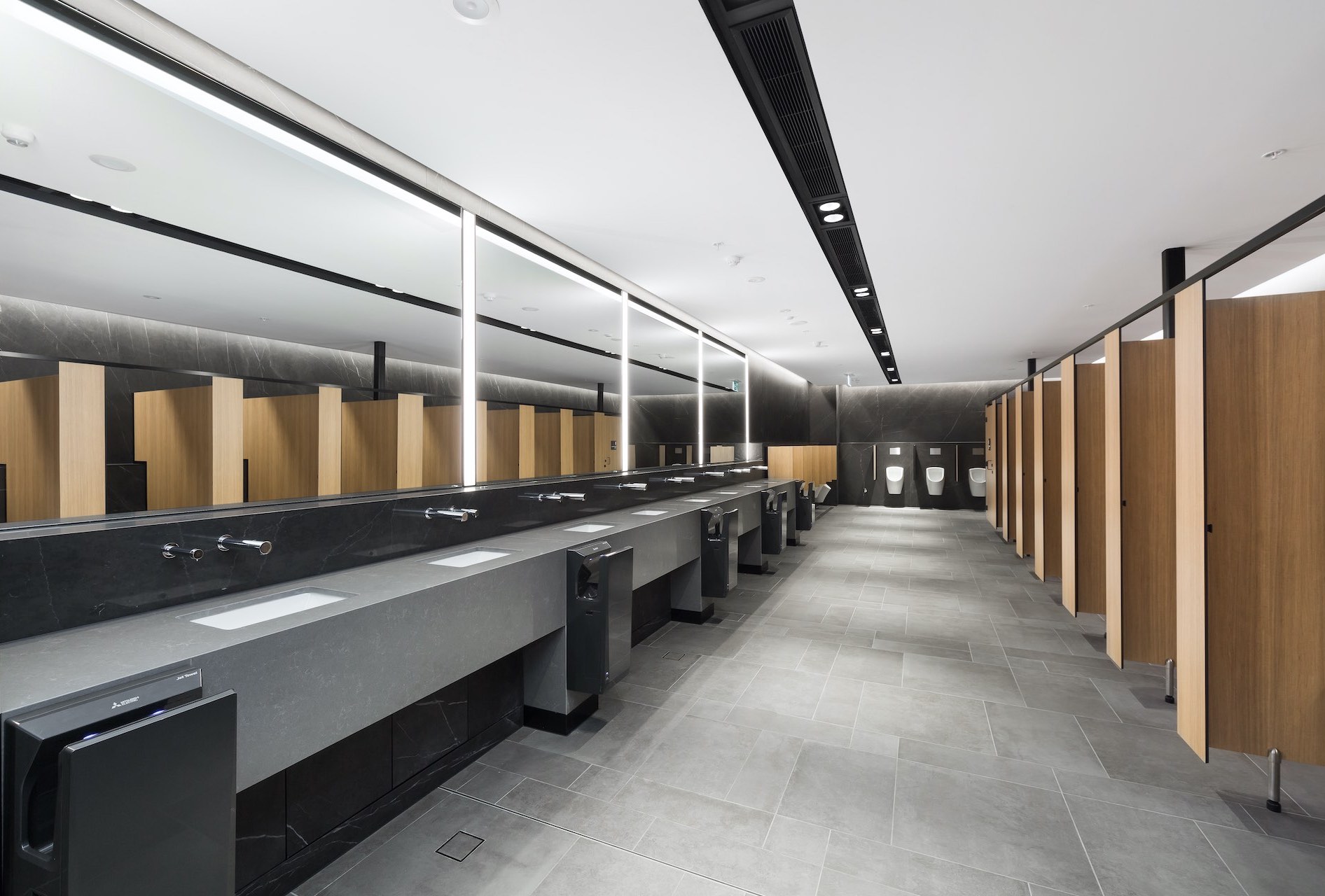 Sydney Airport <br>T2 Bathroom Upgrade